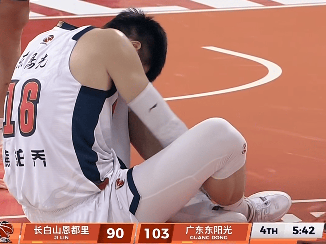 开云体育app-广东3消息!焦泊乔最新伤情,徐杰王者归来,崔永熙主动请战遭拒