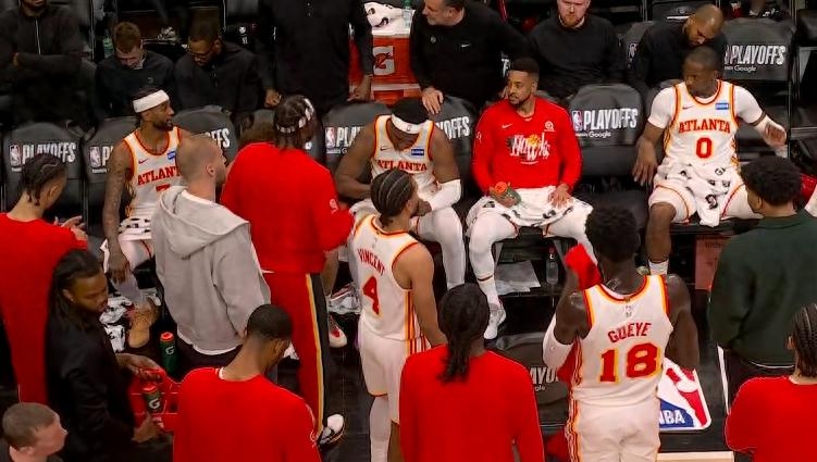 季后赛首个2-2！库明加哑火，老鹰不敌尼克斯，凯尔特人成大赢家